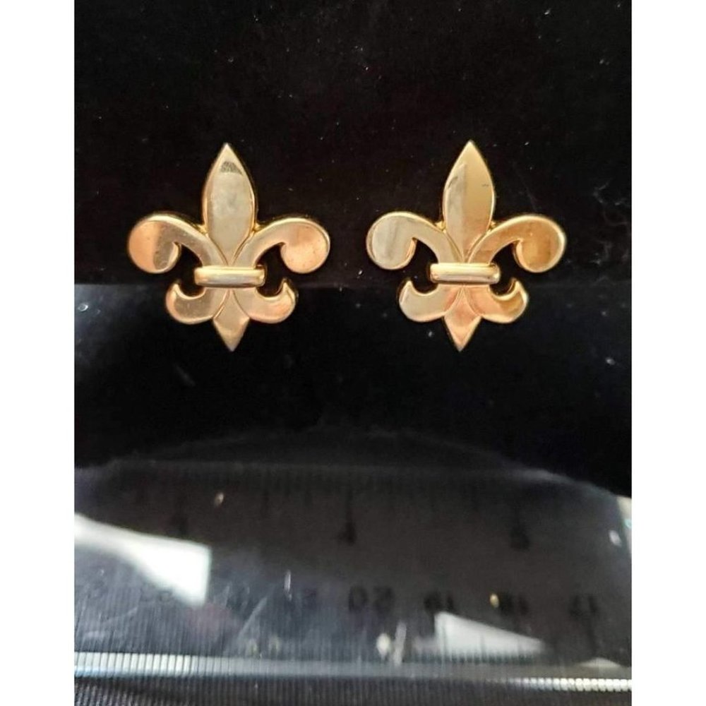 Fleur-de-lis Monet vintage clip on earrings
